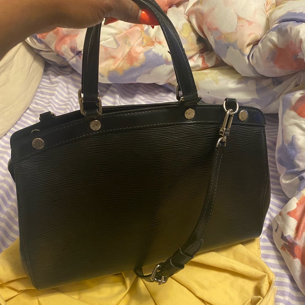 Louis Vuitton black Leather Brea MM bag